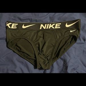 Nike Men's Essential Micro Hip Brief